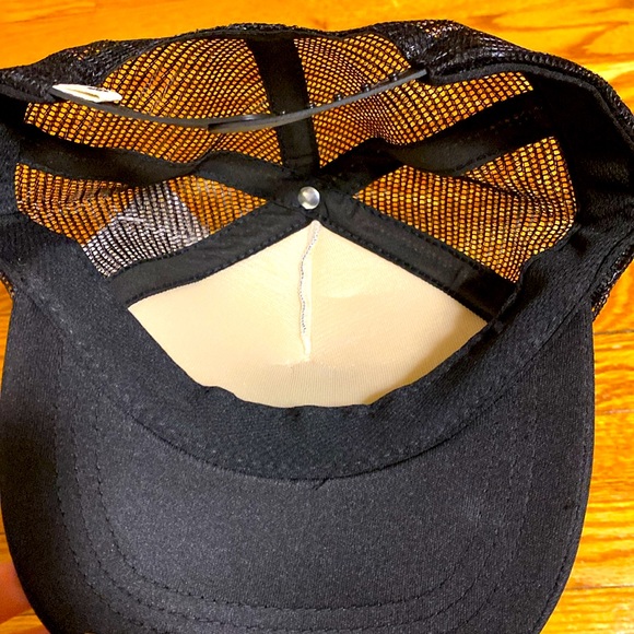 Brand New Roxy Brand ‘Las Vegas’ Trucker Hat - Picture 4 of 4